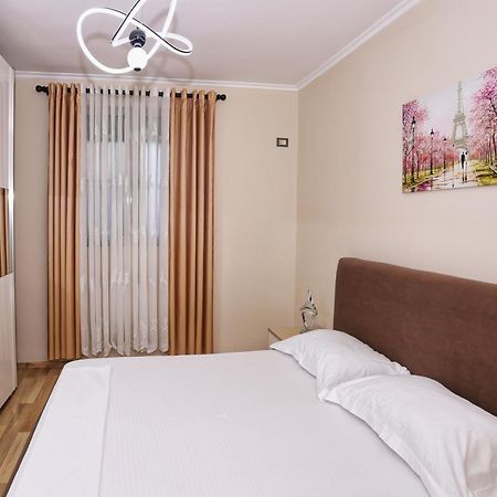R&B City Center Apartment Tirana Exterior photo